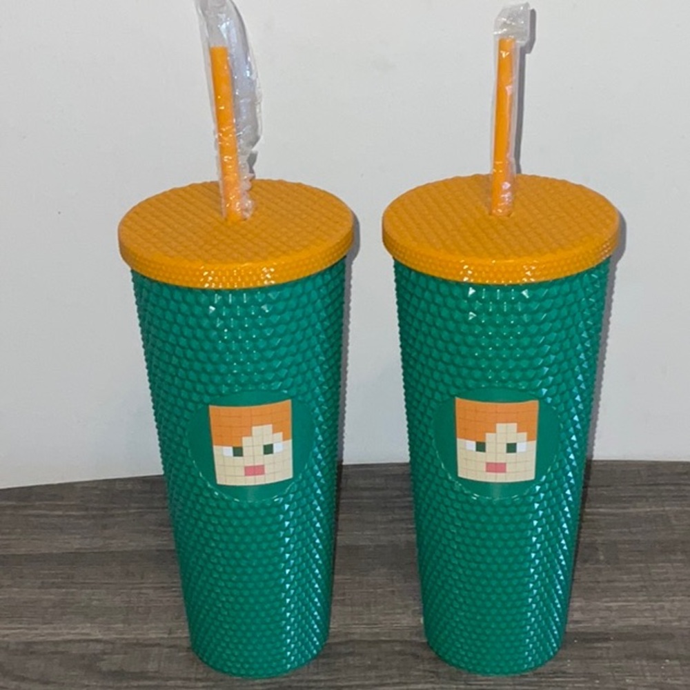 MINECRAFT TWO DIAMOND SHAPE STUDDED PLASTIC 24oz. TUMBLERS WITH LID & STRAW NWT